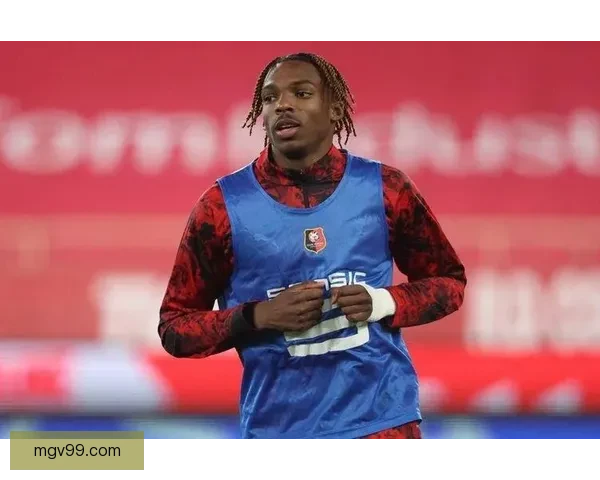 利物浦官宣签下雷恩中卫雅凯总价7000万欧正式今夏加盟